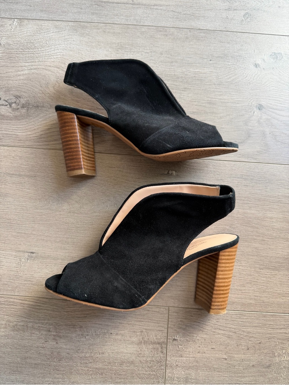EUC Brenda Zaro Black Suede Open-Toe Block Heel Sandals - size 36.5
